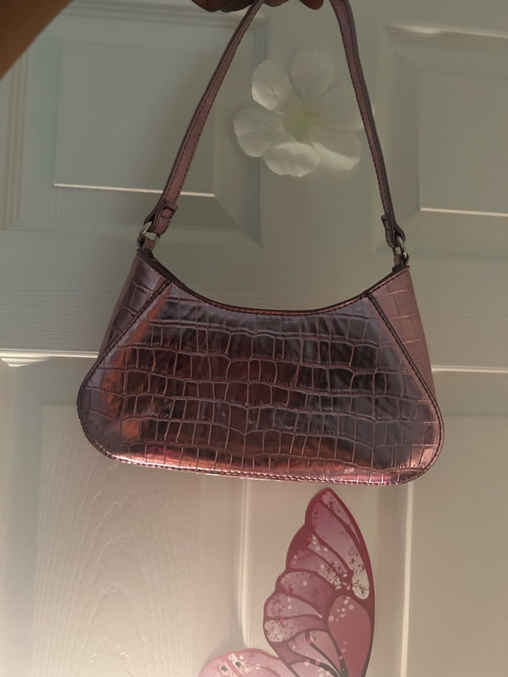 Metallic Croc-Texture Shoulder Bag in Plum